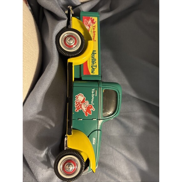 1940 Ford Mr. Dew Truck. Has Damages - Picture 3 of 7